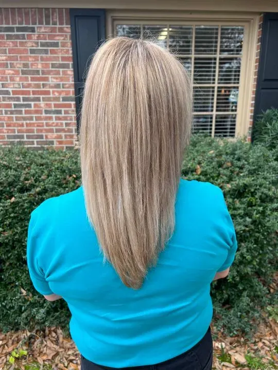 https://cdn.salonspotlight.com/photos/seXYjobnjp7c7XmJaYjK/7d2c9531-8019-45c1-9c22-1d6e9ecec54a_720x720