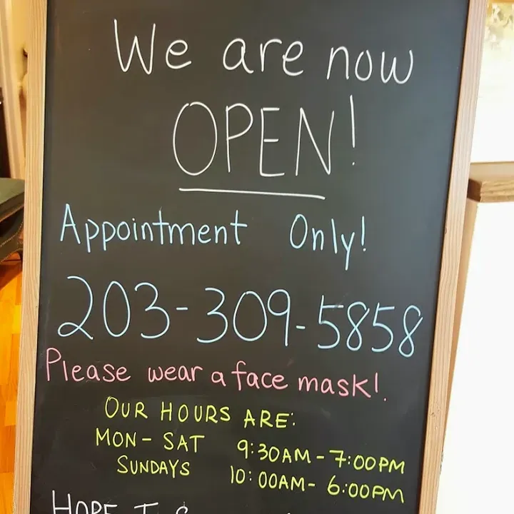 https://cdn.salonspotlight.com/photos/shNktqNAlQDxZ7Ucr9p0/6008ef78-d796-4a70-afd1-d30a8a925e41_720x720