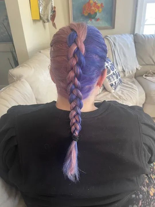 https://cdn.salonspotlight.com/photos/siyTZyZekJaOWZmL1BAw/21df6a85-63e5-4273-bbbe-e9a33c3096de_720x720
