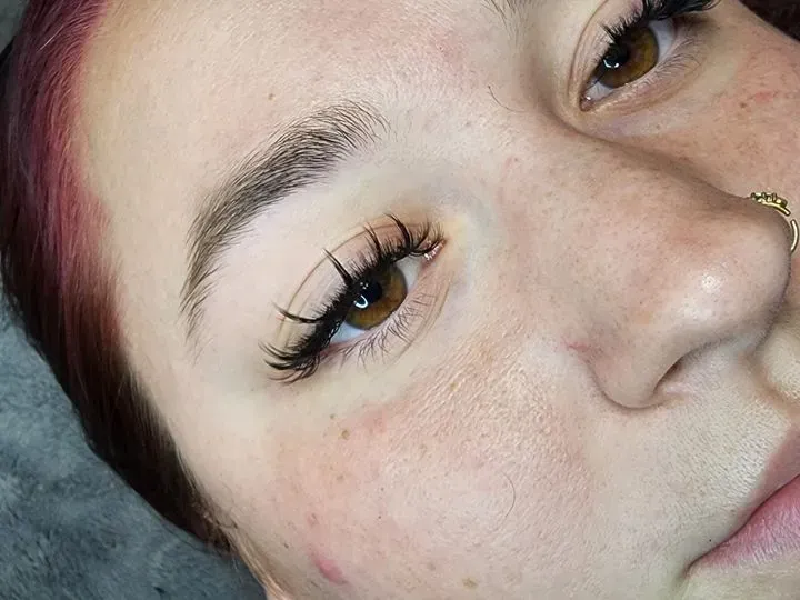 https://cdn.salonspotlight.com/photos/smA6M5dmglZTZkzwbyAa/04b1bb93-1b59-4736-95c4-949a821b06a1_720x720