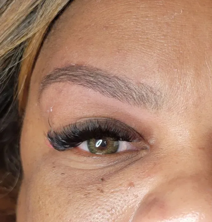 https://cdn.salonspotlight.com/photos/smA6M5dmglZTZkzwbyAa/67a69dab-df62-4d07-b522-3135d00f2b01_720x720