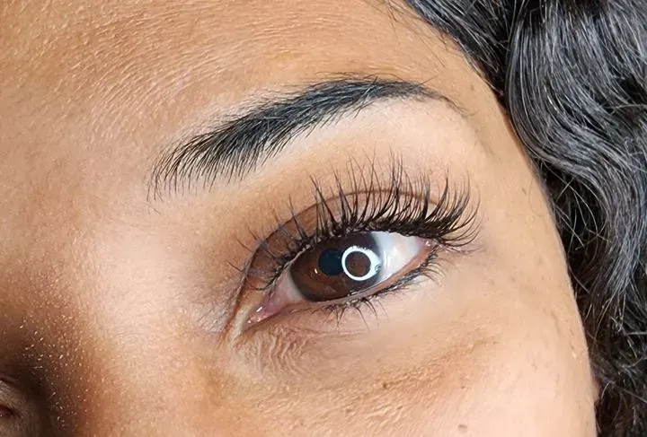https://cdn.salonspotlight.com/photos/smA6M5dmglZTZkzwbyAa/b1b6872b-7a44-4243-8972-157a1e28ff31_720x720