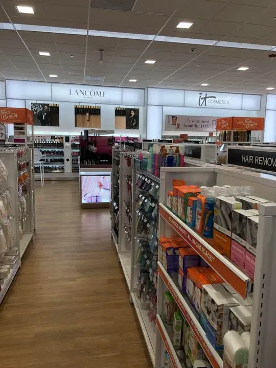 https://cdn.salonspotlight.com/photos/sq8IGEjtsTDs2vJaF9Lq/96dd2e1a-1d26-4518-b984-1e6284391139_720x720