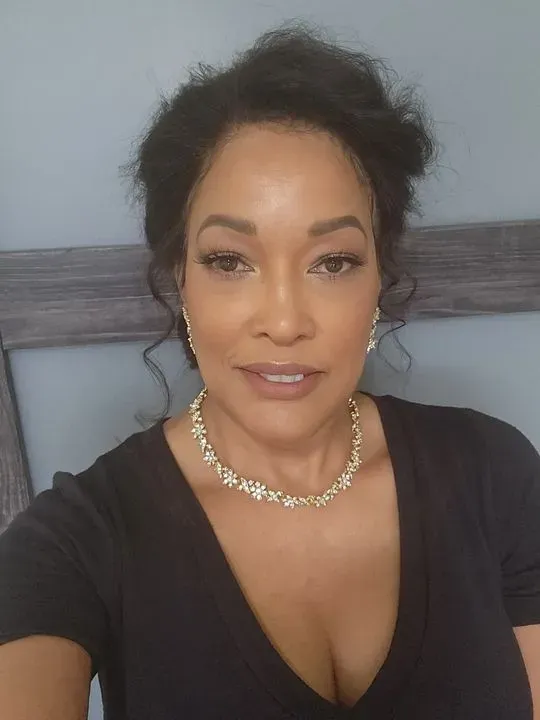 https://cdn.salonspotlight.com/photos/sqgiuS1xv6v4v4ZTXkSW/7ec412ca-ad69-48c7-a3e6-1e12626d5be8_720x720