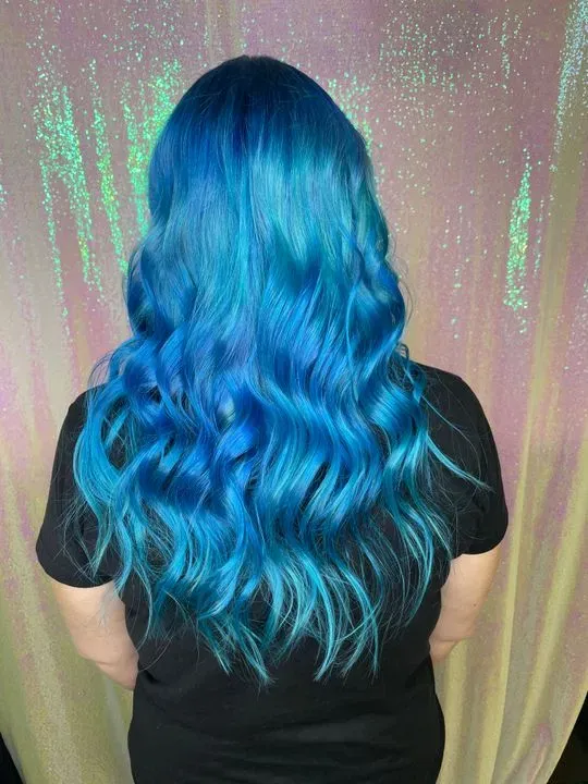 https://cdn.salonspotlight.com/photos/srq7bLNwst8WLTPHB6Zh/f6ca554e-3424-45fb-b92c-8240e3759e47_720x720