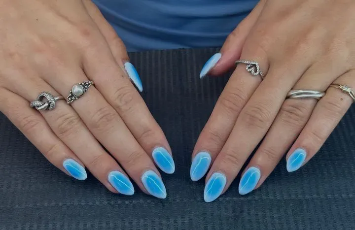 https://cdn.salonspotlight.com/photos/stohQkvOafwTeAhHdc0n/ae7cb45e-3a1f-4274-b22b-071e3b90246b_720x720