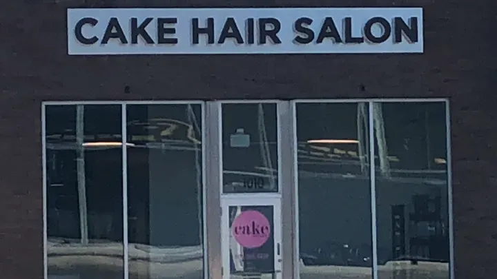 https://cdn.salonspotlight.com/photos/stw6DNpVe07pEJ8hK14h/5806c1a4-4fcb-4570-9f4e-f531046d9b07_720x720