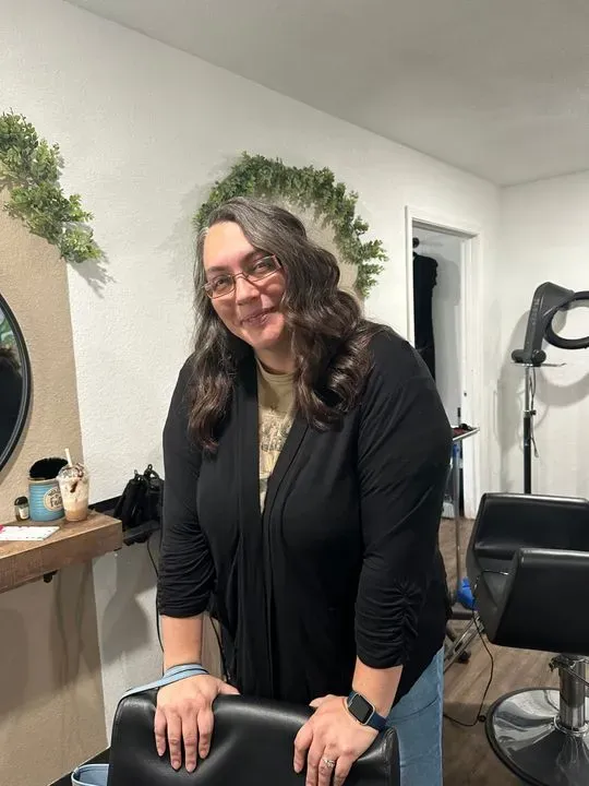 https://cdn.salonspotlight.com/photos/stzBoN862U5To5v9ADjK/065dd95d-f905-414b-9f25-628074f5c54a_720x720