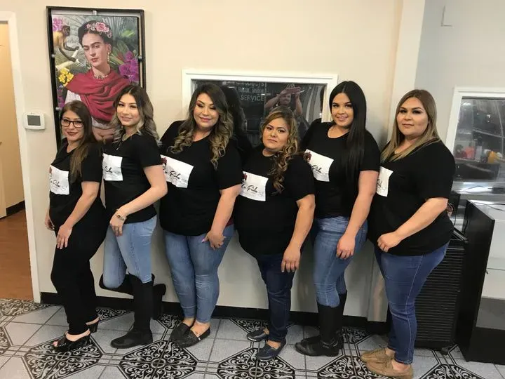 https://cdn.salonspotlight.com/photos/suVXdMGEy87N5YzddM3I/788114c5-d305-4461-87d7-a856c5abdec3_720x720