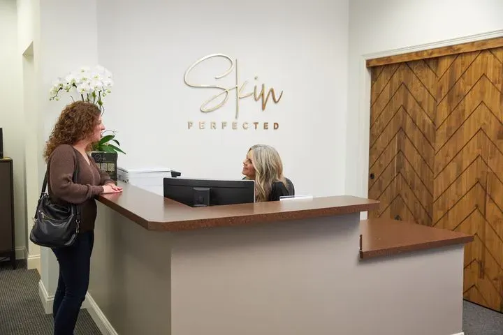 https://cdn.salonspotlight.com/photos/svthplwmXb4z84bzgaZM/2aed2887-a7be-4a2d-856d-27c848a62b20_720x720