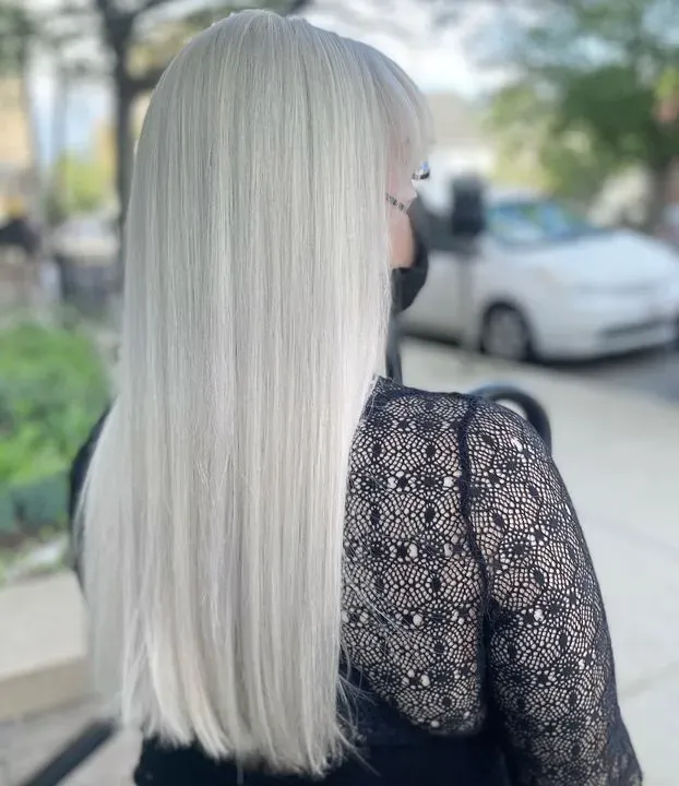 https://cdn.salonspotlight.com/photos/swIGRdLhpCS4eoBu0q6B/09c60fd1-dadd-40ab-bd42-7dafa877b420_720x720