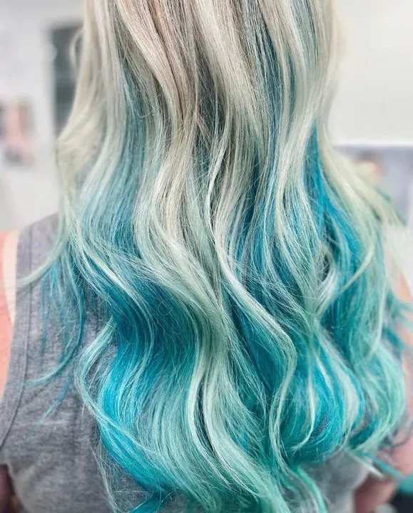 https://cdn.salonspotlight.com/photos/swIGRdLhpCS4eoBu0q6B/7d94ddbd-2195-4c21-bd5c-ccb7d95340e7_720x720