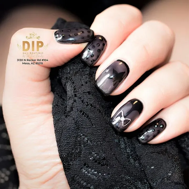https://cdn.salonspotlight.com/photos/swWvTyKE6H19uI2gVw71/37a34dd4-e115-4212-a77a-374f186ad661_720x720