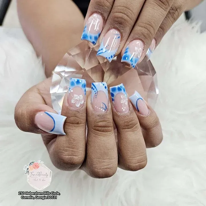 https://cdn.salonspotlight.com/photos/sx6xagxFGfoPuNXwTODB/7ca556a4-55ce-42cc-946d-0fe547ba4c3f_720x720