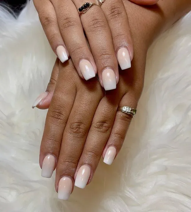 https://cdn.salonspotlight.com/photos/sxf8rMC8YKzGgKif5VdO/2c748d8b-26fe-40de-b650-15a1621a18a8_720x720