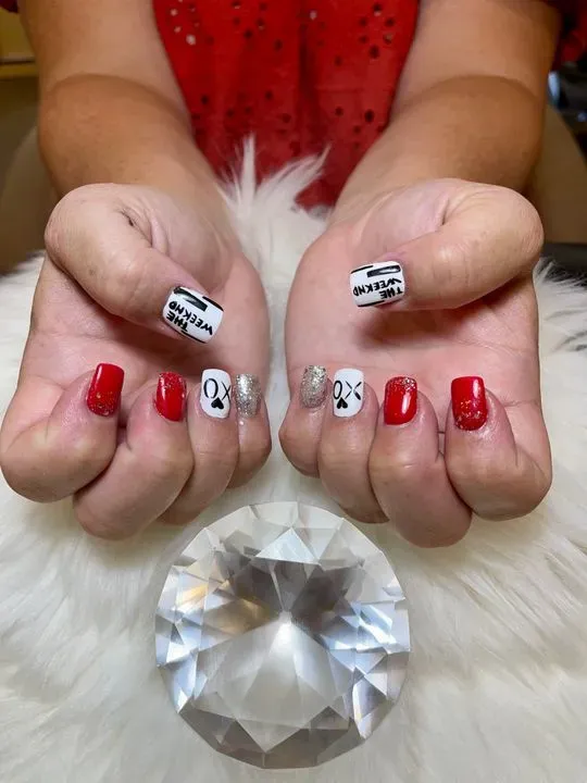 https://cdn.salonspotlight.com/photos/sxf8rMC8YKzGgKif5VdO/786ecd64-af3a-4353-829f-6ce8512fc383_720x720