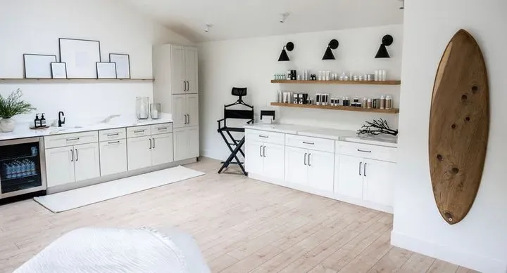 https://cdn.salonspotlight.com/photos/szEhMnipUK6nrRQKwsXb/8fb8586c-106f-43bf-a79d-64471052456e_720x720