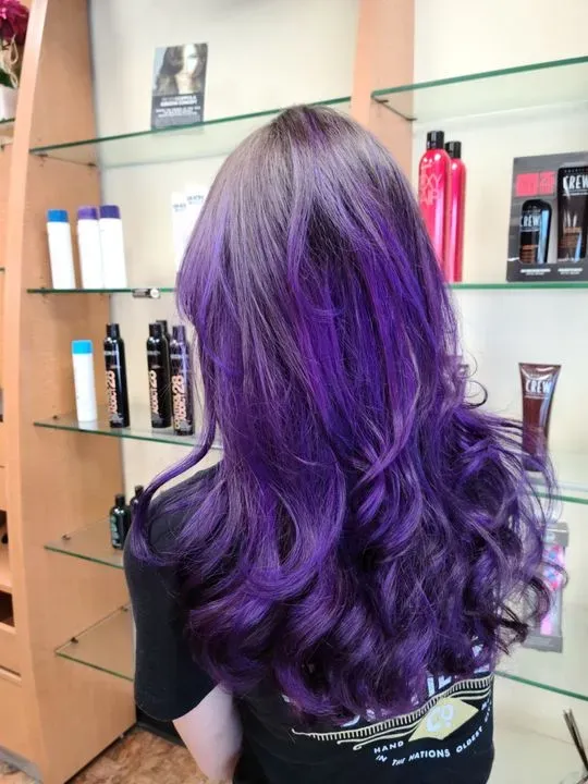 https://cdn.salonspotlight.com/photos/szW96dM5NsiaUE5js0kt/4f8e9e0d-25e3-4cce-8ae9-d2e058fb9ee1_720x720