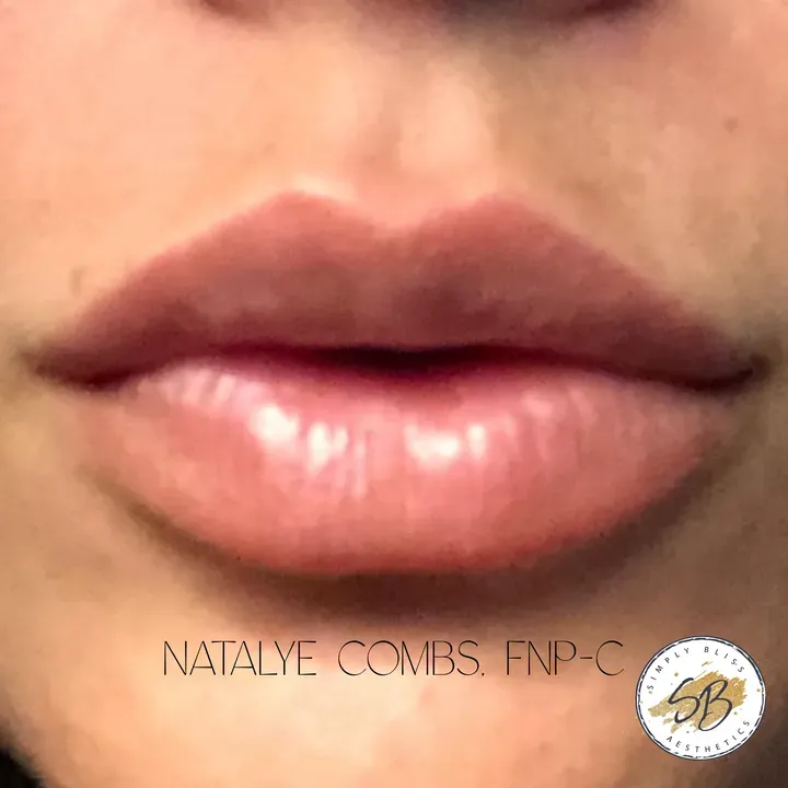 https://cdn.salonspotlight.com/photos/szzBnBgVF8CkbPqDnfXN/39748138-cca3-4385-bbde-40568f39b879_720x720