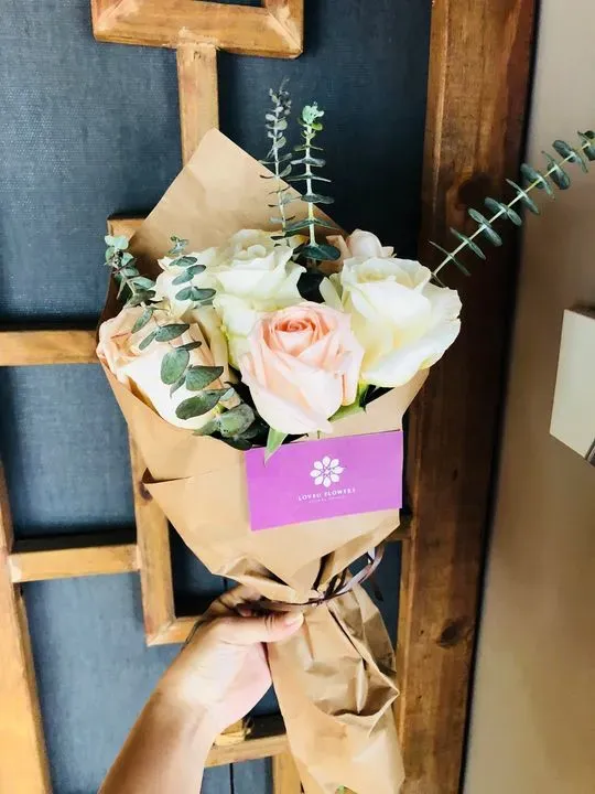 https://cdn.salonspotlight.com/photos/t14t0XMw4k0jJnflC6kb/0f5fe449-9898-42b2-885b-cd4fc83cd6c4_720x720