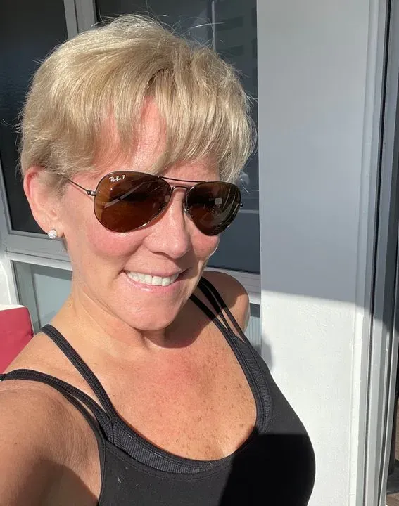 https://cdn.salonspotlight.com/photos/t3FJ4MlCfCnL48Co7DPE/1ff6670c-f465-4a8d-b42f-50df2d5b858d_720x720