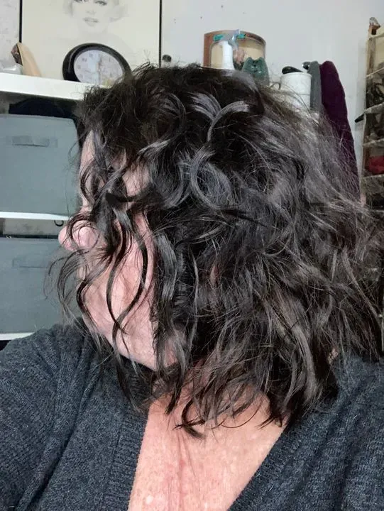 https://cdn.salonspotlight.com/photos/t8Nu2nFDwl0qCDFFKdqo/d298f7e5-8c7a-4c44-9a3c-3c96c5fcace1_720x720
