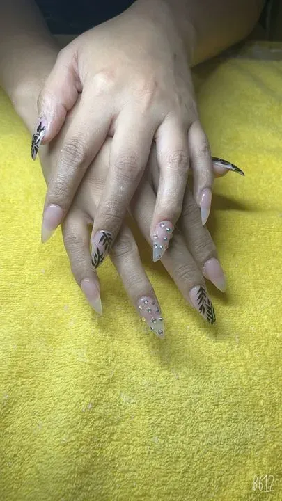 https://cdn.salonspotlight.com/photos/tCWIAlYsgF9MlZOeyHWy/586b0d7b-51ef-4ba5-a842-5910ac11d662_720x720