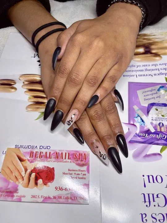 https://cdn.salonspotlight.com/photos/tCWIAlYsgF9MlZOeyHWy/f001286c-3cb4-45fc-bb67-0e7c254a1685_720x720