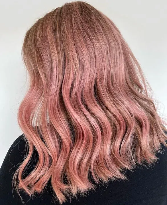 https://cdn.salonspotlight.com/photos/tDKlOz91hMZd7Yiiq0zv/83077f11-9963-49ca-b736-39213edd9a63_720x720