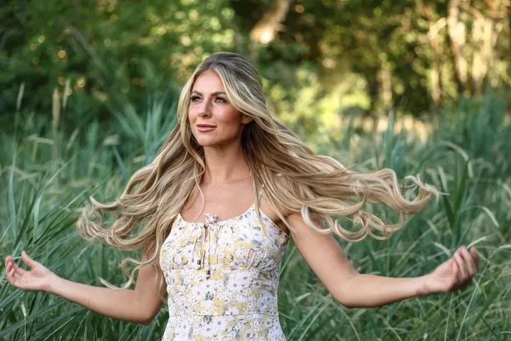 https://cdn.salonspotlight.com/photos/tE7AdeA6oVmPyezJ3hM6/34f048df-26cf-4da1-a25f-42c18360370a_720x720