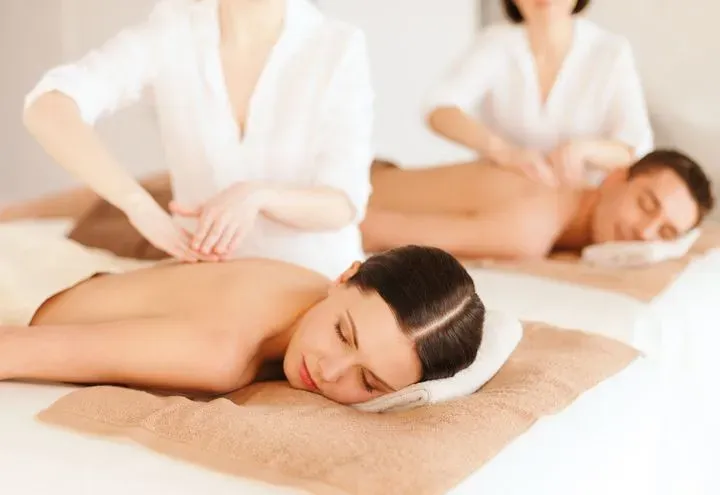 https://cdn.salonspotlight.com/photos/tJYz5MvHAUy426crpa31/a5359783-e67f-45f9-b71a-59192f8789a2_720x720