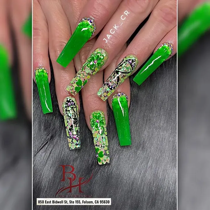 https://cdn.salonspotlight.com/photos/tKUZqcOHYXI7hZFPqOnr/13b148cf-1c7f-489c-be43-cd99e4dec7e9_720x720