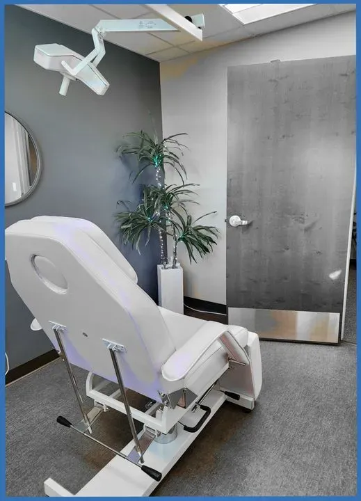 https://cdn.salonspotlight.com/photos/tLrudT72wuB7FBhJMVKO/54808825-cc80-4edd-b88f-39bf19ed7231_720x720