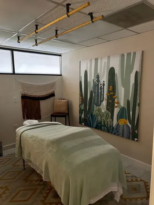 https://cdn.salonspotlight.com/photos/tOhFe79OuTPcF4C9oJXx/50c94c1c-21be-4fe2-8308-a1414af6cf22_720x720