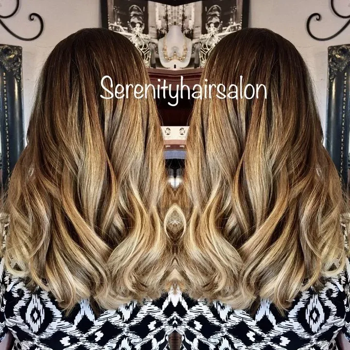 https://cdn.salonspotlight.com/photos/tR8sDA7F48SLGOfhnaU2/3f616f99-94f5-445c-9245-a37bff00cda0_720x720
