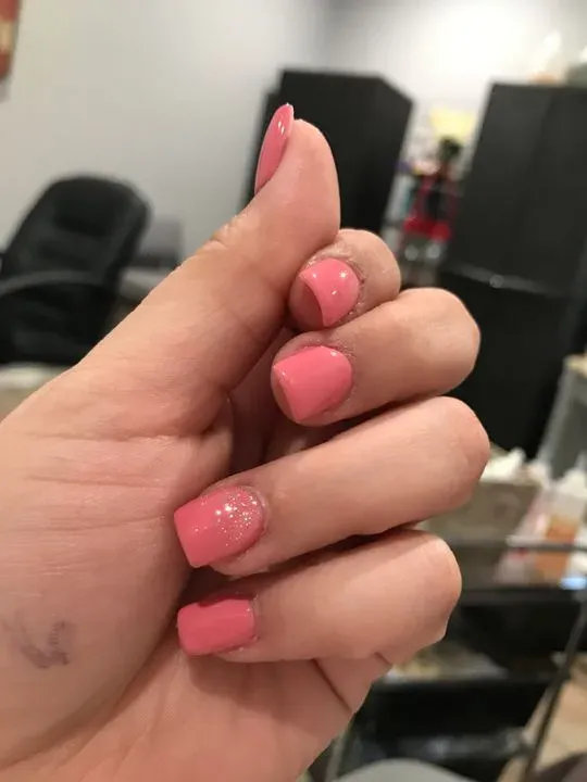 https://cdn.salonspotlight.com/photos/tR8sDA7F48SLGOfhnaU2/da31bbb9-db27-4a87-88a8-0530776f9065_720x720
