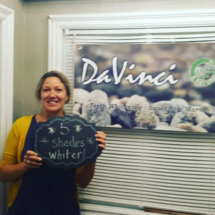 https://cdn.salonspotlight.com/photos/tURmFbITxnnixk2sDJSH/7e5f27d6-a042-4702-a28e-9637448cf745_720x720