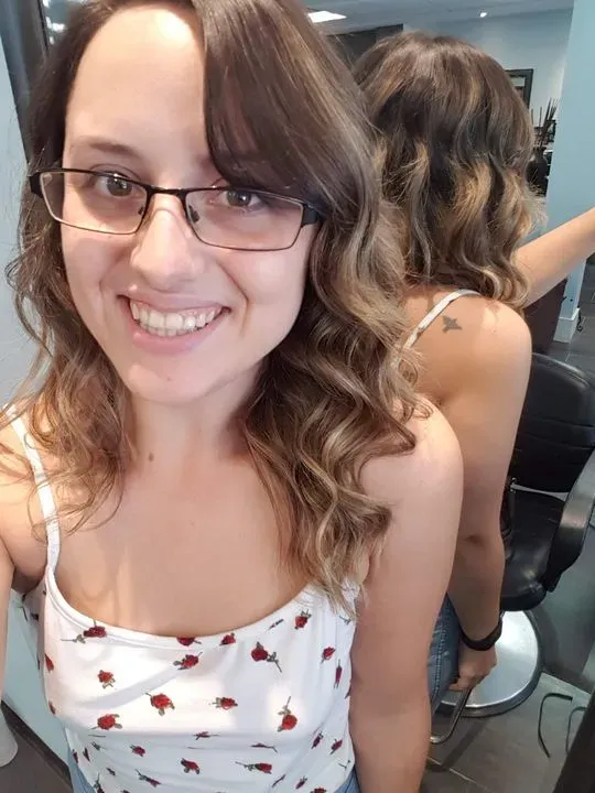 https://cdn.salonspotlight.com/photos/tVjFZ2ww9kzmnGbh7IbO/7e7ab96f-e04d-4b83-8f4a-3f1fbb7cc9f5_720x720
