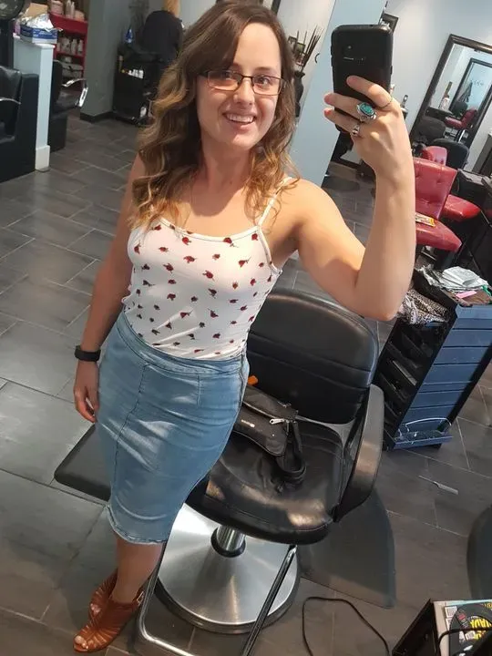 https://cdn.salonspotlight.com/photos/tVjFZ2ww9kzmnGbh7IbO/fd72c556-ef36-4dbb-b00b-3d02aad3d3a9_720x720