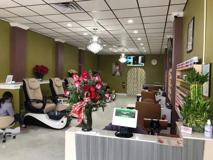 https://cdn.salonspotlight.com/photos/tX5zTh3eKODcIRkAMCTP/5c4011d3-ebd4-44e3-aeb3-ba0645bad5ce_720x720