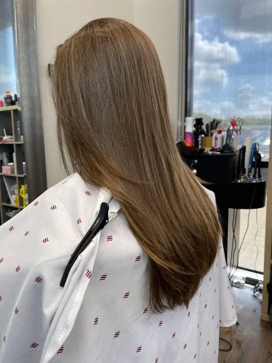 https://cdn.salonspotlight.com/photos/tX8WDBJue3Y8ut7U7uLv/cc68e1aa-40ba-4786-97ee-8692ef39fe0a_720x720