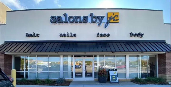 https://cdn.salonspotlight.com/photos/tdD0rcQPdtCHuKI5fj91/a3985f3b-0c5c-446e-9119-1b05a3d59be3_720x720