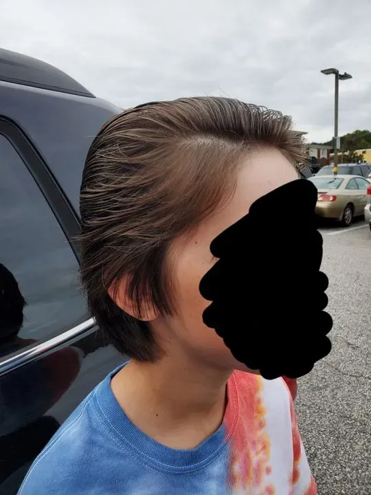 https://cdn.salonspotlight.com/photos/tpuJCLiyyWSldEH0g04q/458f91cc-62df-4be4-bfbe-71ef97b66053_720x720