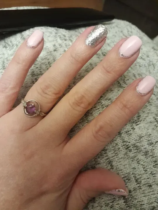 https://cdn.salonspotlight.com/photos/ttKM1pvOh55EK4ebdCAS/b3847e2f-afac-48ac-ae96-2918f479ea48_720x720