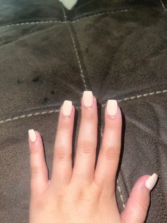https://cdn.salonspotlight.com/photos/ttKM1pvOh55EK4ebdCAS/b51572cb-6c71-43da-91da-fddea9640ff4_720x720