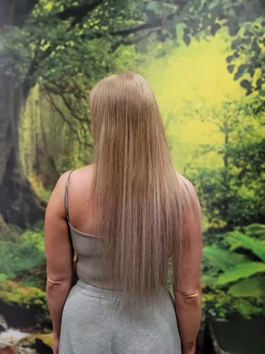 https://cdn.salonspotlight.com/photos/tzzxjUzVAV4UXUBIErsY/3d2de31d-ca58-4f59-b336-b123c6f948ce_720x720
