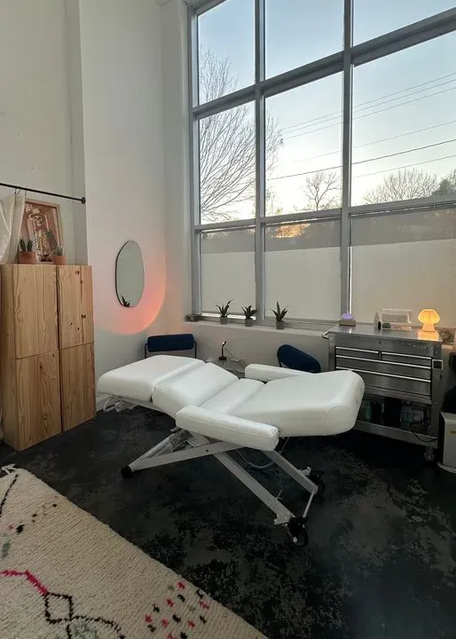 https://cdn.salonspotlight.com/photos/u0rRDJMmZko6g833IDTJ/52dff42c-3fc4-4357-9414-a5d21862f702_720x720