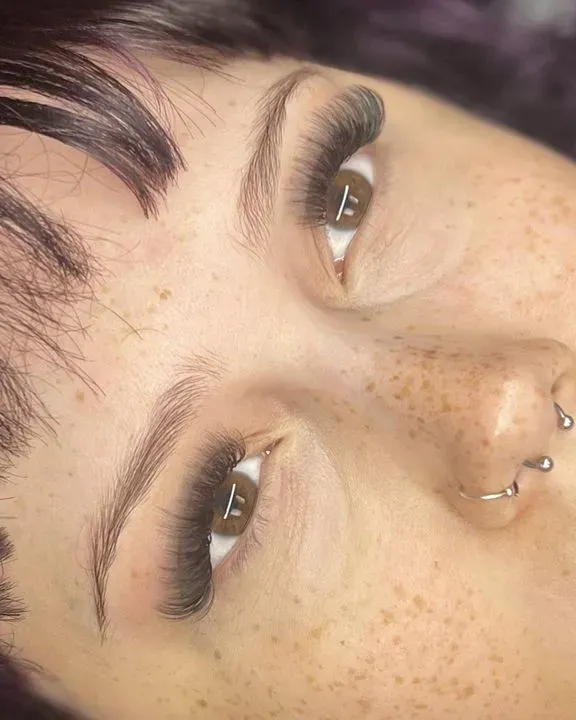 https://cdn.salonspotlight.com/photos/u15H6FvrzDCYiNTGRTOq/9cb95f24-80f1-45b1-86eb-c9322c3d1704_720x720