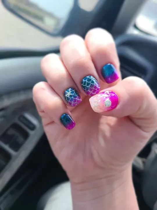 https://cdn.salonspotlight.com/photos/u2kYn8W0vtf8Gi5QYuTe/d4b0018a-8ba1-4aad-a97b-1e77dde872af_720x720