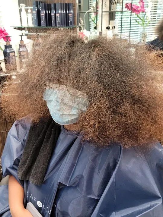https://cdn.salonspotlight.com/photos/u3arUmExdvyPfH9H9vkg/263f2777-4401-4c9c-8cc3-355ea6504dca_720x720